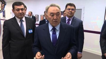Назарбаев уволил дочь с поста в правительстве