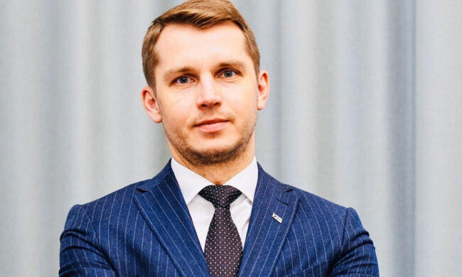 "Укрзализныця при вашем председательстве каждый раз в убытках": ВСК по УЗ предложила Юрику уйти с работы