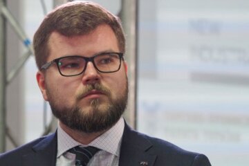 Глава Укрзализныци с 9 млн зарплаты довел украинцев, пришло время расплаты: первые подробности