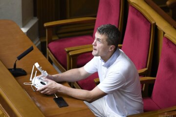 ”Серая плесень популизма”: нардепу с дроном предложили снять штаны