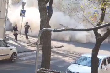 Обрушение дома в центре Одессы попало на видео: люди спасались бегством
