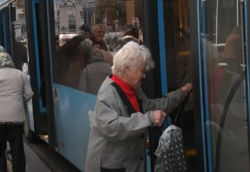 Новий графік руху транспорту в Дніпрі