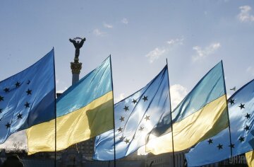 Украина-ЕС флаги