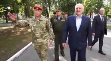 Лукашенко загнали в ловушку, предстоит сделать выбор: "или отправиться на нары или..."
