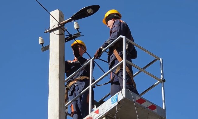 Графики отключения света в Киеве на апрель