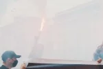 В центре Харькова неспокойно, улица в дыму и огне: кадры протеста