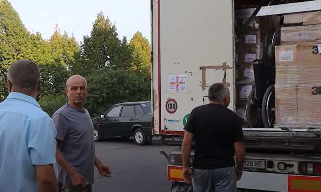 Безкоштовні продукти для ВПО та пенсіонерів у Запоріжжі