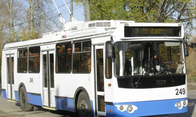 Троллейбус