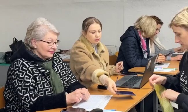 Гуманітарна допомога для пенсіонерів у Полтаві