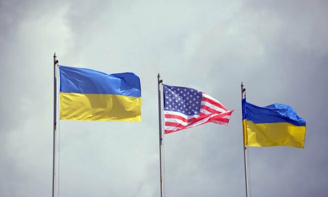 Украина США флаги