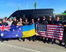 Спасатели из США, Австралии, Германии и других стран прибыли на помощь в Украину: "Начали работы!"