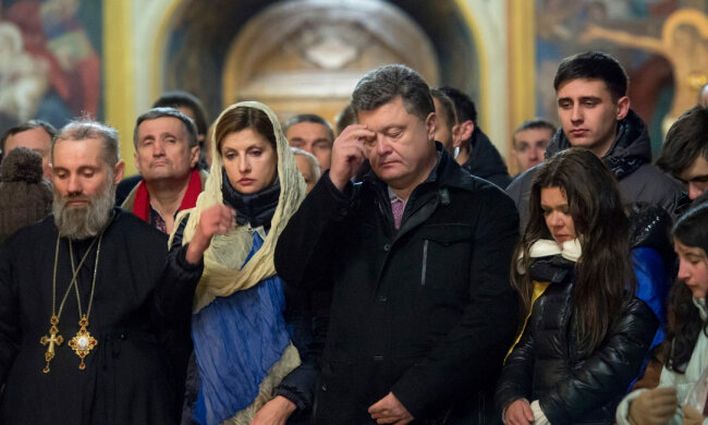 Президента України позбавили благословення