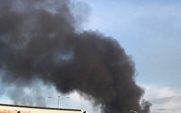 Пламя охватило одесскую высотку: на место слетелись десятки спасателей, кадры ЧП