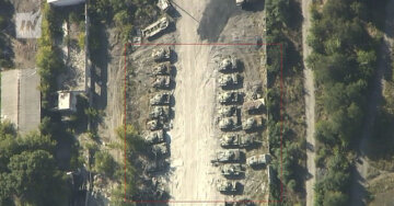 Стало відомо, де Захарченко ховає танки (фото)
