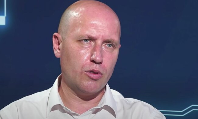 Каким-то образом осенью власть попытается снизить социальное напряжение, - Бизяев