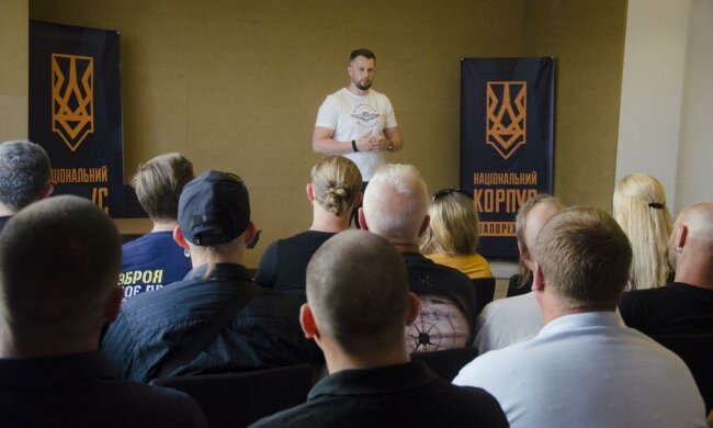 Лідер Нацкорпусу Білецький попередив про нову хвилю діяльності антиукраїнських сил: "Наша задача - не допустити реваншу"