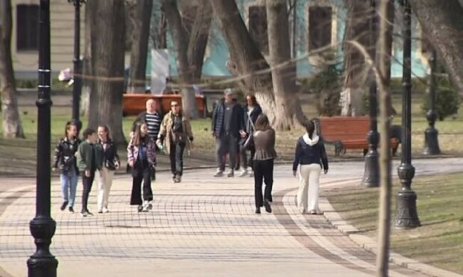 "Від заморозків до +17": одеситів попередили про різкі температурні перепади на вихідних