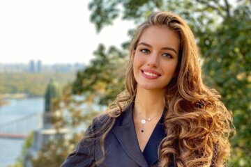 Молодая жена Дмитрия Комарова раскрыла свои секреты красоты и молодости: "Смазываю на ночь..."