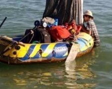 Харьковчан унесло в открытое море на надувной лодке: фото с места инцидента