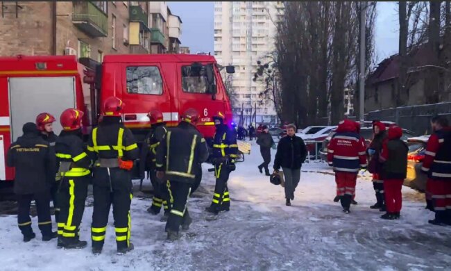Київ атаковано, з'явилися кадри і подробиці наслідків: "Багато швидких  і рятувальників"
