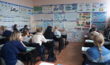 В киевской школе разгорелся скандал из-за преподавателя-сталиниста: "оскорбил Майдан и пожелал ученице "сдохнуть"