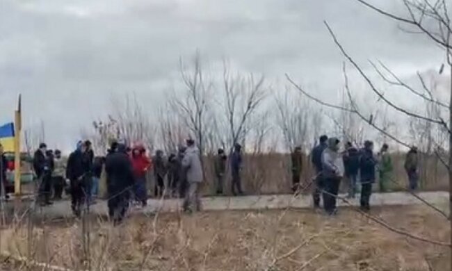 "Залякують і тиснуть на близьких": загарбники почали "полювання" на українських чоловіків у Запорізькій області