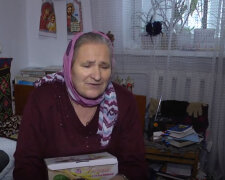 "Пока жива - буду приходить": пожилая украинка почти 40 лет заботится о детях с детдома