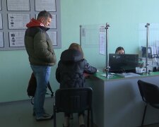 Денежная помощь для пенсионеров в Днепропетровской области