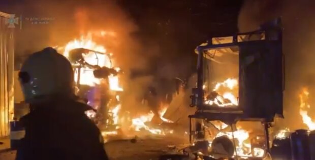 Потужний вибух налякав жителів Києва, з'явилися кадри: