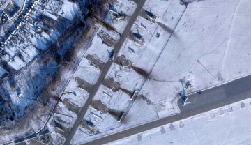 У росії раптово "зникли" 9 бомбардувальників: опубліковані кадри