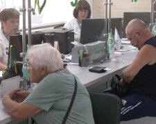 Гуманітарна допомога для пенсіонерів у Києві