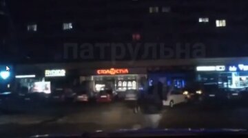 В Одесі п'яний молодик, тікаючи від копів, розбив три авто: відео гонитви