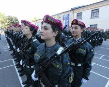 Украинки-военные