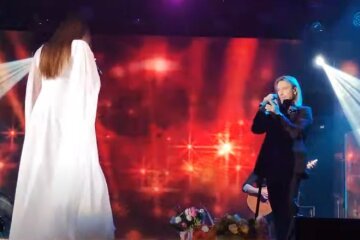 У житті Винника з'явилася ефектна брюнетка з "Х-Фактор", кадри облетіли мережу: "Щастить же декому"