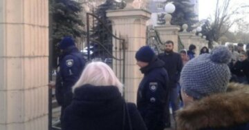 У Харкові пригрозили "підірвати" суд, злетілися екстрені служби і вибухотехніки: деталі НП