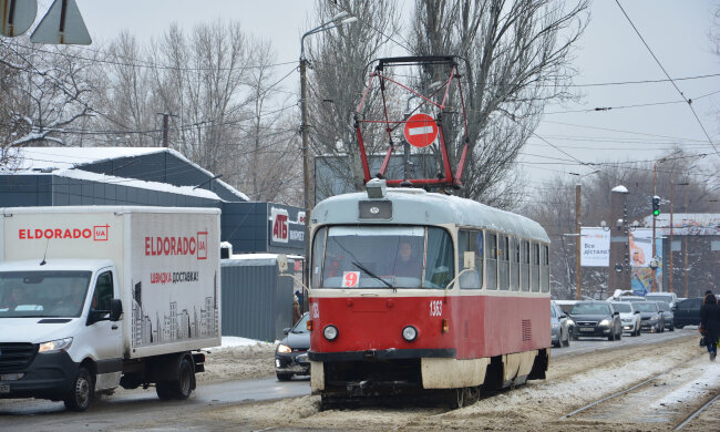 Днепряне пожаловались на беспредел в транспорте: выдают один талон два раза