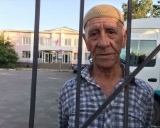 Оккупанты в Крыму целый день мучали пенсионера с болезнью Паркинсона (фото)