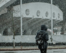 Зима наконец-то пожаловала в Днепр, город накроет снег и мороз: когда ждать непогоды
