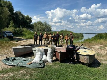 Госэкоинспекция передала помощь ВСУ: лодки и необходимое оборудование