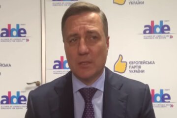 Катеринчук розповів, чи загрожує Україні комендантська година: "Якщо буде 20 тисяч на добу, то..."