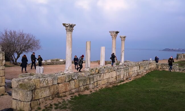 У Криму вирішили продати спадщину ЮНЕСКО на "Авіто", гримить скандал: "Відправимо істинному цінителю"