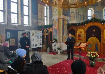 На місці поховань жертв репресій на Лук'янівському кладовищі УПЦ вшанувала пам'ять новомучеників