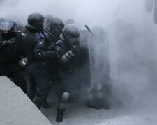 Pro-EU-Ukrainians-protest-in-Kiev-pixanews-2