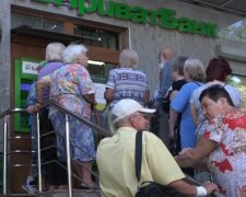 Грошова допомога одиноким пенсіонерам в Полтавській області