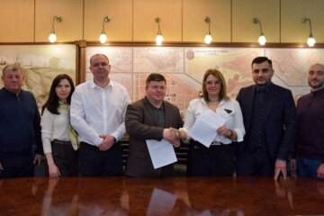 Поділ єднає сили: як новий альянс влади та волонтерів змінить життя району та допоможе фронту