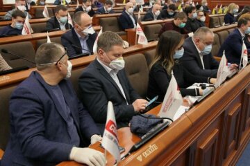 «ЄС» ініціює скликання позачергової сесії Київради через катастрофічну ситуацію з COVID-19 у столиці – Володимир Прокопів