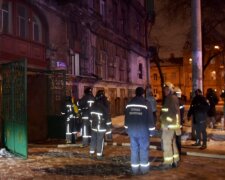 В Одесі розгорілися пожежі в житлових будинках: кадри НП