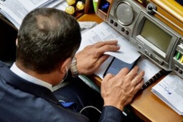 Новое ЧП у "Слуг народа", нардепам рассылают тревожное сообщение: "Подтвердился..."
