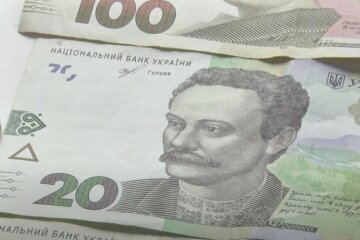Виплати до Дня Незалежності в Дніпрі