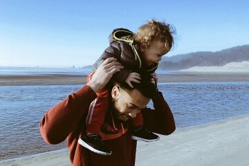 батько, син, день баткьа